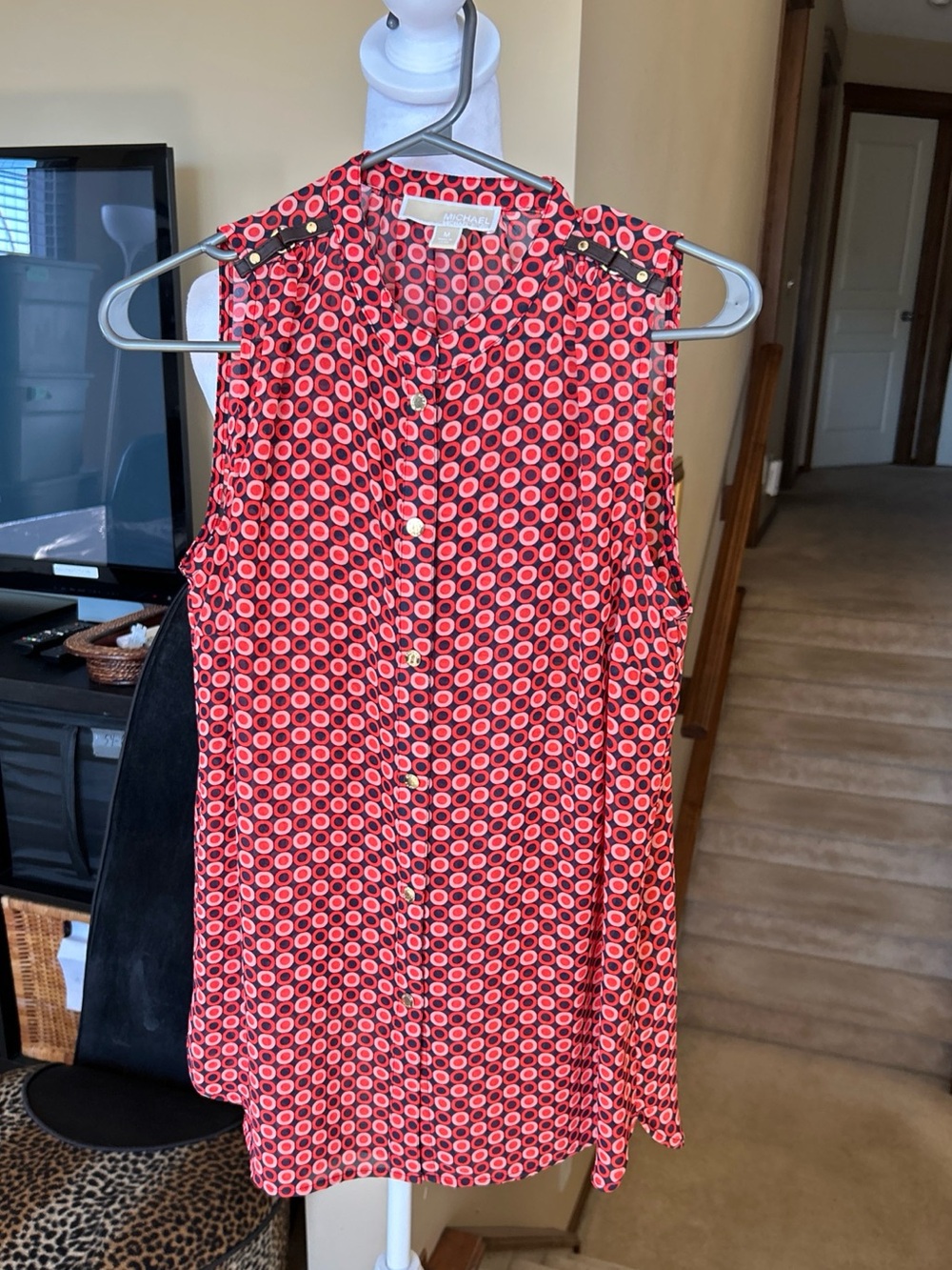 MICHAEL Michael Kors Red/Black/Peach Geometric Circle Sleevless Button Up Blouse